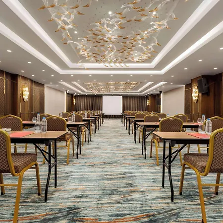 Ramada By Wyndham Umraniye 4* İstanbul