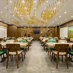 Ramada By Wyndham Umraniye Hotel 4*