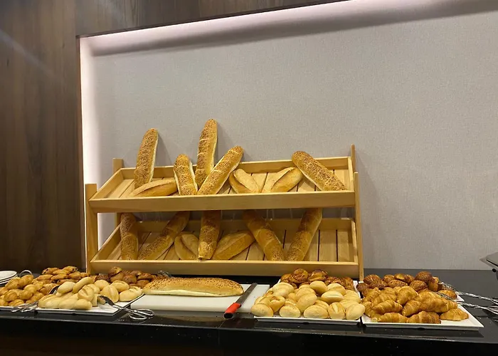 Ramada By Wyndham Umraniye 4*