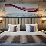 Ramada By Wyndham Umraniye Hotel 4*