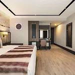 Hotel Ramada By Wyndham Umraniye 4*