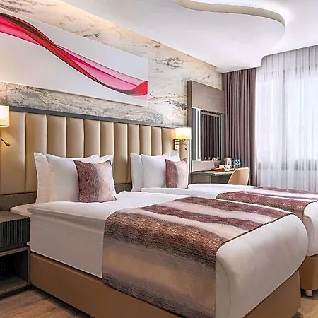 Ramada By Wyndham Umraniye 4*