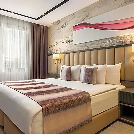 Ramada By Wyndham Umraniye 4*