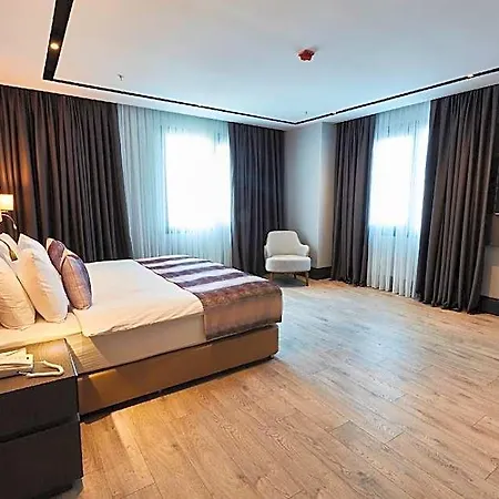 Ramada By Wyndham Umraniye Hotel