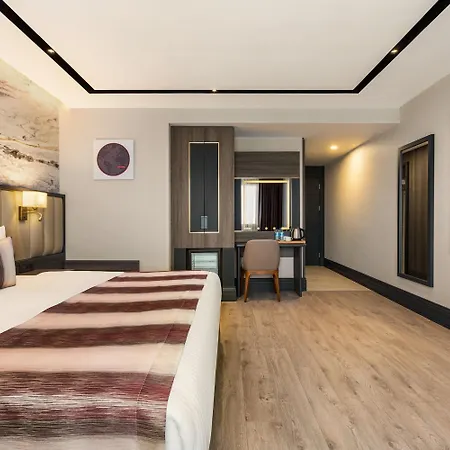 Hotel Ramada By Wyndham Umraniye 4*