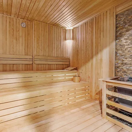 Ramada By Wyndham Umraniye 4*