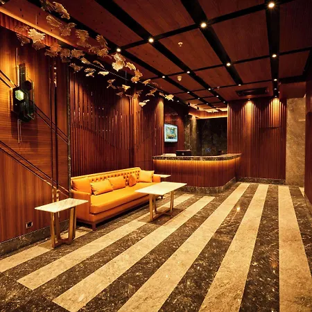 Ramada By Wyndham Umraniye 호텔 4*