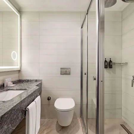 Ramada By Wyndham Umraniye Hotel